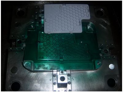 Auto Injection Mold